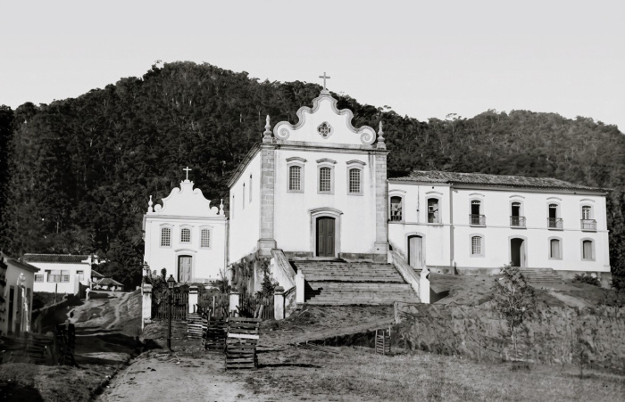 Igreja e Convento do Carmo com a Capela da Ordem Terceira à esquerda, demolida na década de 1910