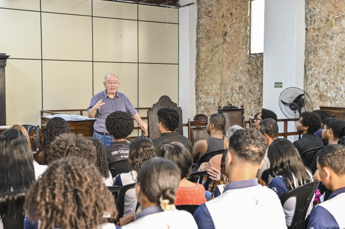 Aniversário da Biblioteca Municipal Adelpho Poli Monjardim