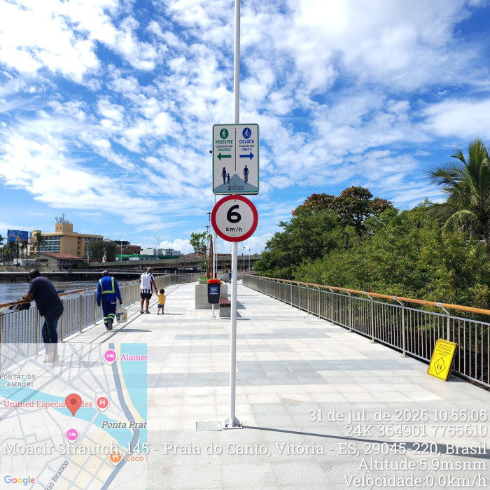 Novas placas de sinalização no Canal de Camburi