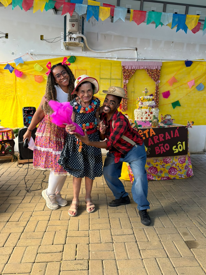 Maria da Penha no Arraiá da Convivência