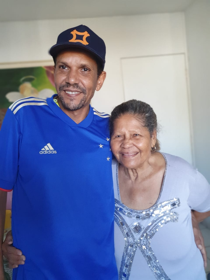 Roberto Diniz e a sua mãe, Maria das Graças Diniz (Gracinha), sua maior incentivadora no esporte.