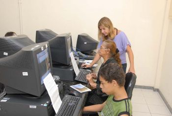 Curso de informática para pessoas portadoras de deficiência