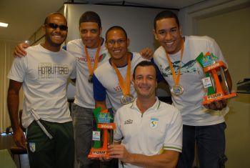 Prefeito João Coser recebe atletas dos Jogos de Inverno em Teresópolis