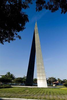 Monumento em homenagem aos italianos