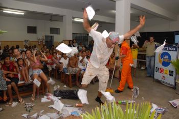 Peça de teatro sobre o lixo