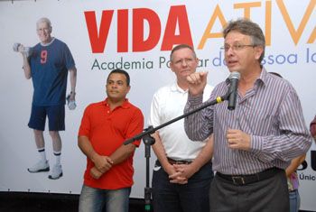 Inauguração da academia para idoso no Parque Barreiros