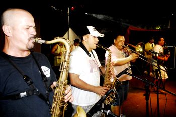 Fanfarra se apresentando na Praça Oito - Carnaval - 07-03-2011