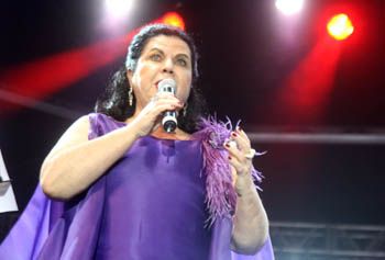 Natércia Lopes na apresentação da Orquestra Filarmônica na Pedra da Cebola