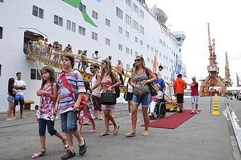 Chegada de Transatlântico no Porto de Vitória