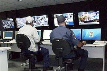 Sala de videomonitoramento no carnaval