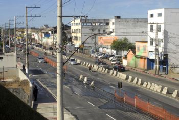 Obras de ampliação da Avenida Fernando Ferrari