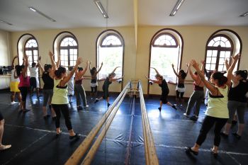 Oficinas com a bailarina Nathalie Brasme Modern Jazz