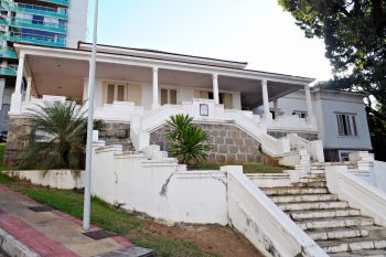 Fachada da sede do Parque Chácara Von Schilgen