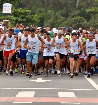 Largada da V Corrida Zumbi dos Palmares em 2011