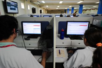 Callcenter da prefeitura na Ilha de Santa Maria