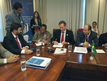 Xai-Xai - Assinatura de convênio entre a Prefeitura de Vitória e Governo Federal