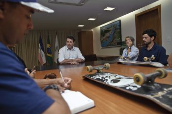 Reunião do prefeito Luciano Rezende com Skatistas para discutir as mudanças do calçadão