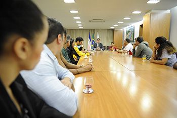 Prefeito Luciano Resende, reunião