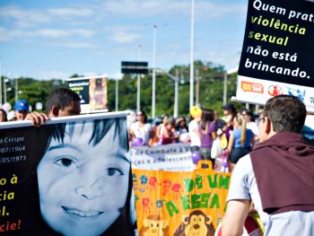 Caminhada de Combate à Violência, ao Abuso e à Exploração Sexual de Crianças e Adolescentes