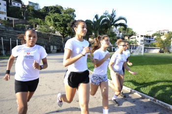 Escola de Atletismo no IFES