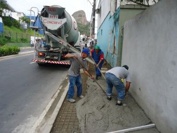 Calçada avenida maruípe