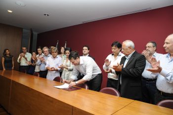 Solenidade de apresentação do projeto Alvará Mais Fácil no auditório da PMV