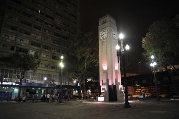 Inauguração da nova iluminação da Praça Oito