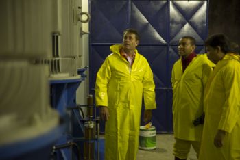 Prefeito Luciano Rezende visitando estação de bombeamento