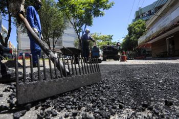 Operação tapa buracos em Jardim da Penha
