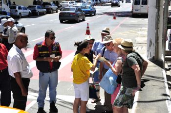 Transatlântico Maasdam aporta em Vitória