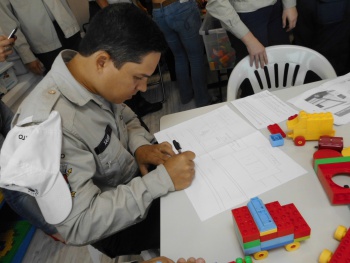 Guarda Municipal usa lego para educação no trânsito