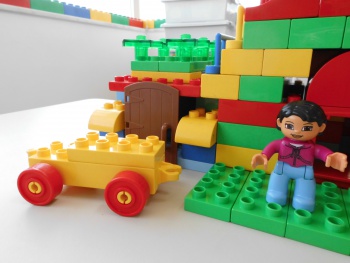 Guarda Municipal usa lego para educação no trânsito