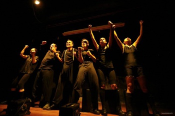 Peça "Um grito parado no ar" - Festival de Teatro