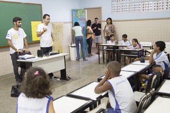Escola em tempo integral