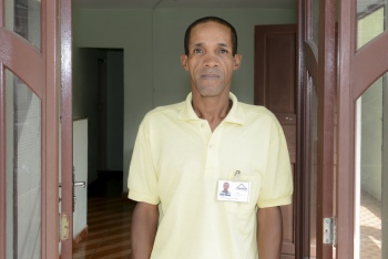 EX-MORADOR DE RUA QUE ESTÁ TRABALHANDO E RECEBENDO ALUGUEL PROVISÓRIO