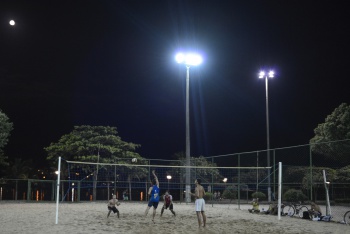 Iluminação na Praça dos Namorados