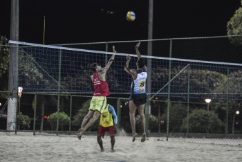 Fotos Noturnas do Centro de Treinamento de Volei de Areia