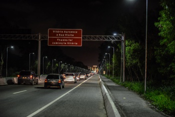 Nova Iluminação Reta do Aeroporto