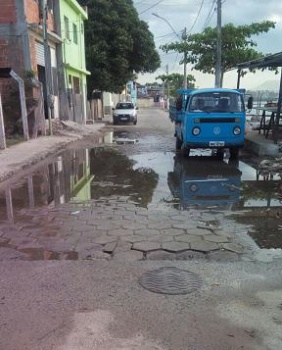 Obra contra alagamentos no bairro Grande Vitória