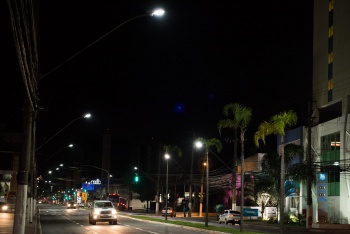 Nova iluminação da Reta da Penha