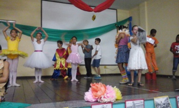 Apresentação teatro Emef Orlandina