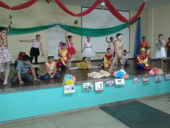 Apresentação teatro Emef Orlandina