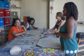 Projeto mesa com as adolescentes atendidas pelo Centro de Referência Especializado de Assistência Social (CREAS)de Bento Ferreira