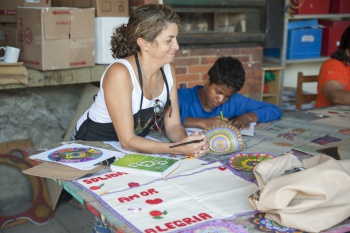 Projeto mesa com as adolescentes atendidas pelo Centro de Referência Especializado de Assistência Social (CREAS)de Bento Ferreira