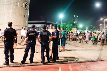 Réveillon 2016 na Praia de Camburi - Guarda Civil Municipal e movimentação no calçadão