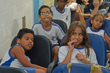 Sarau literário em Libras Emef Maria José Costa Moraes