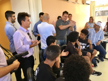 Exibição do vídeo da Casa da Juventude na Fábrica de Ideias
