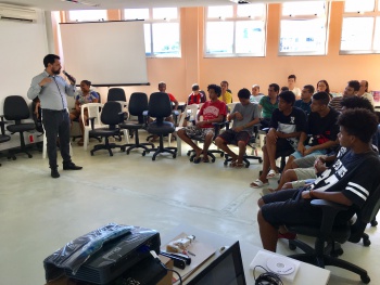 Exibição do vídeo da Casa da Juventude na Fábrica de Ideias