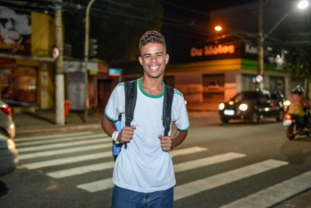 NOVA ILUMINAÇÃO NA AVENIDA MARECHAL CAMPOS