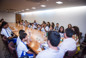 Grupo de estudantes altas habilidades - personagem